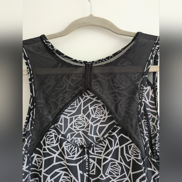 Lululemon Sculpt Tank - Picture 4 of 5